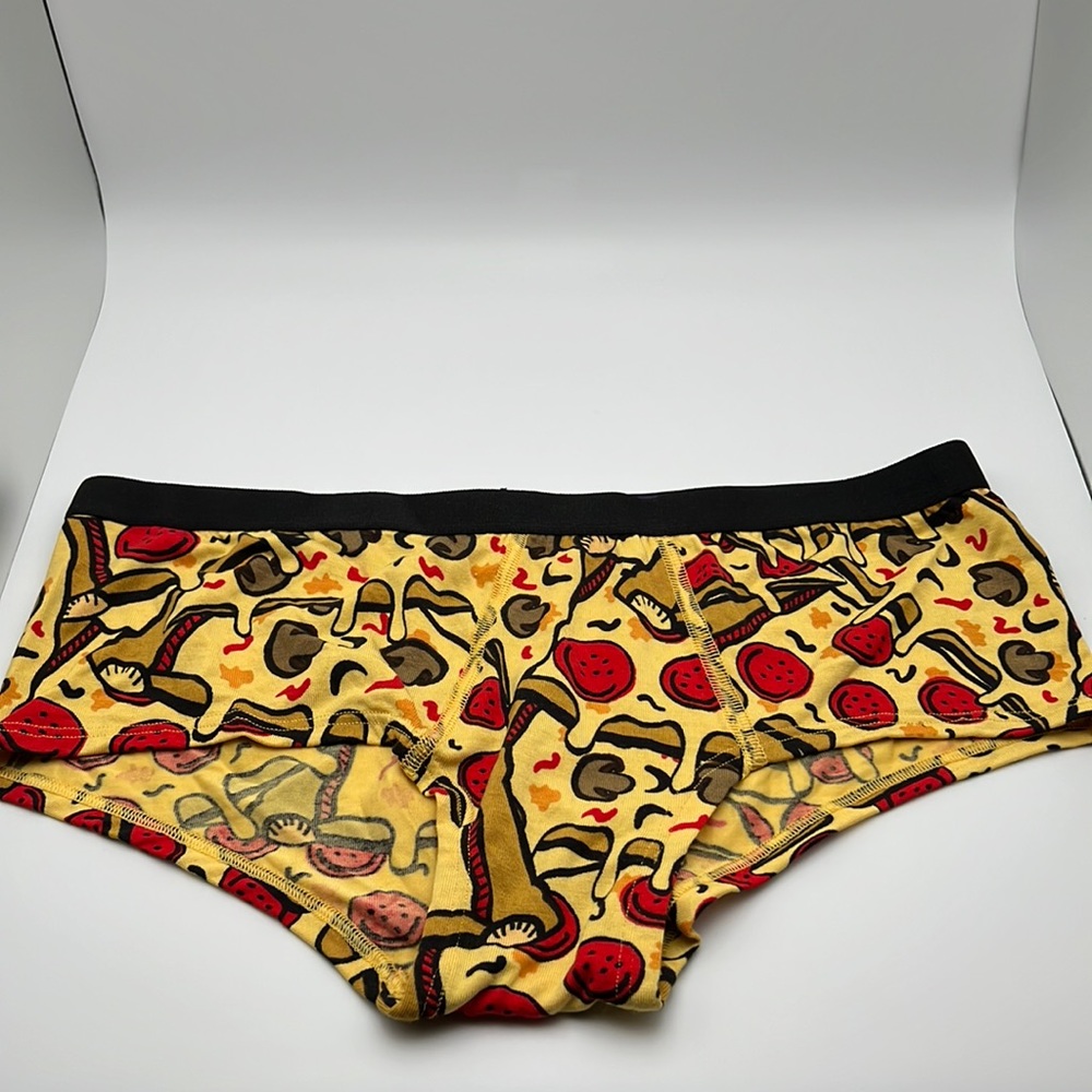MeUndies: Women Size Small Cheeky.